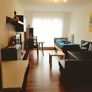  Apartment Private Close To Subway Germany