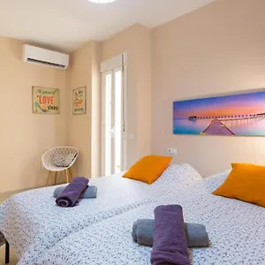  Apartment Plaza Merced Patio-parking Gratis Jinetes3 Spain